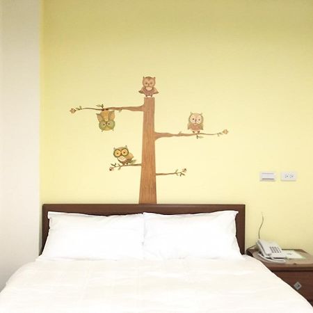 Hfun Hotel Kaohsiung Bagian luar foto