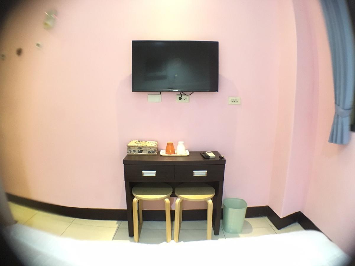Hfun Hotel Kaohsiung Bagian luar foto