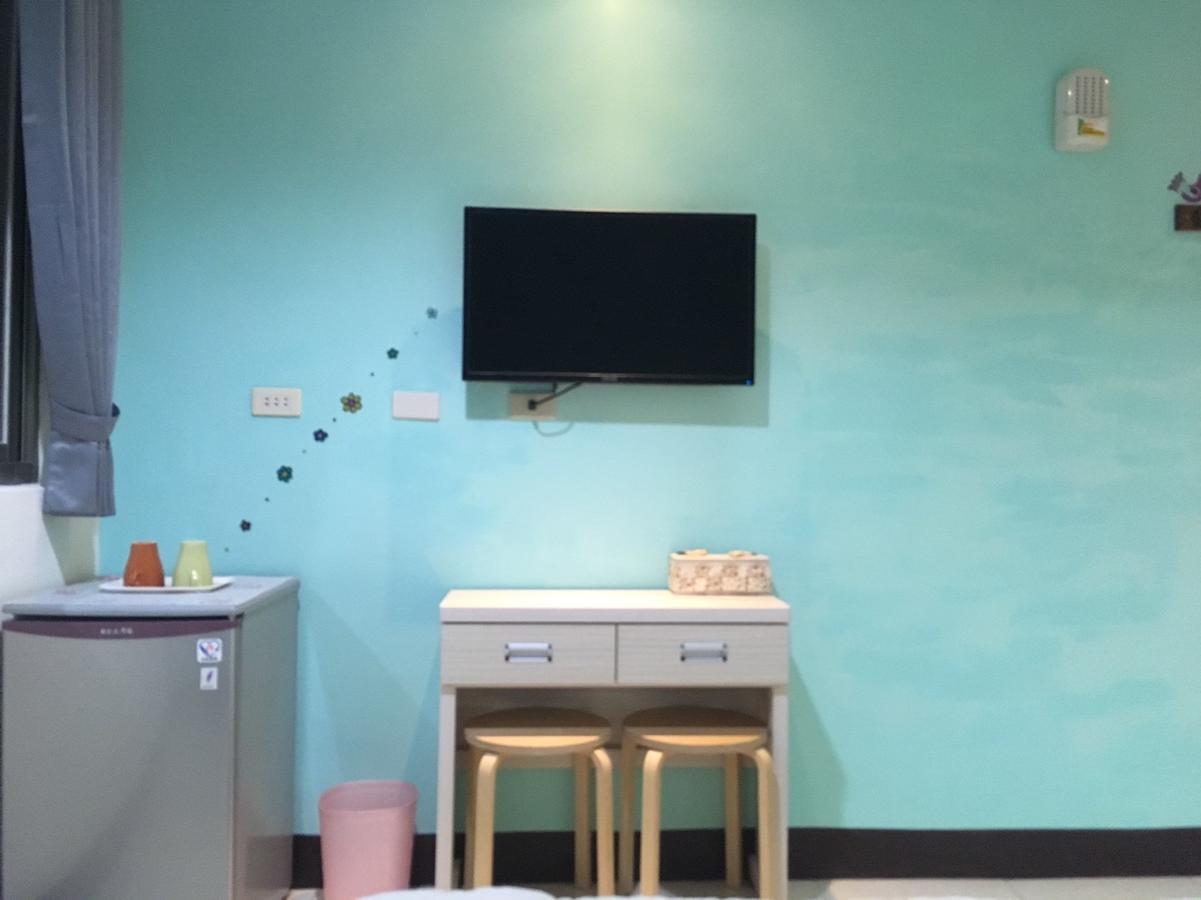 Hfun Hotel Kaohsiung Bagian luar foto