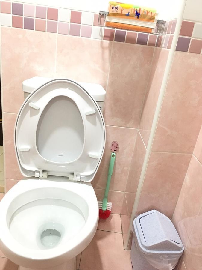 Hfun Hotel Kaohsiung Bagian luar foto