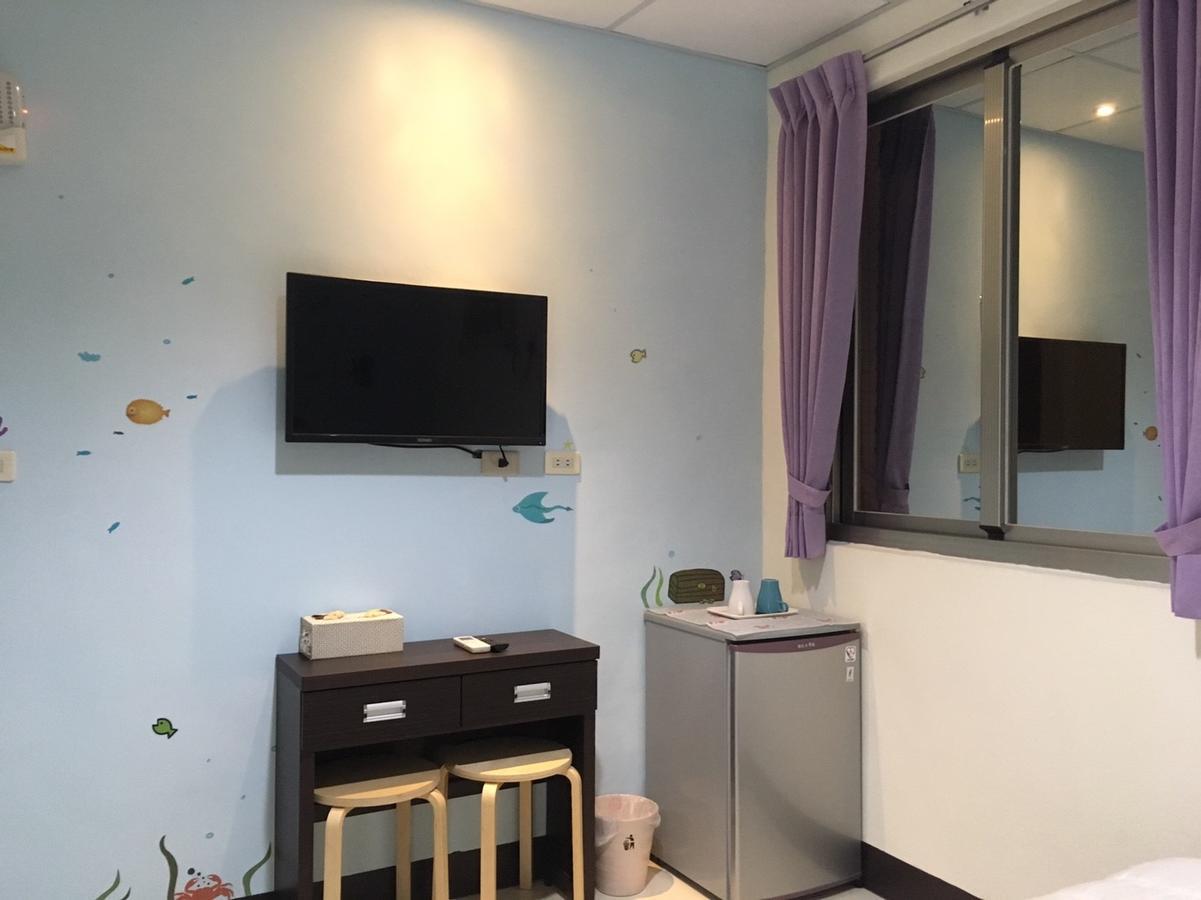 Hfun Hotel Kaohsiung Bagian luar foto