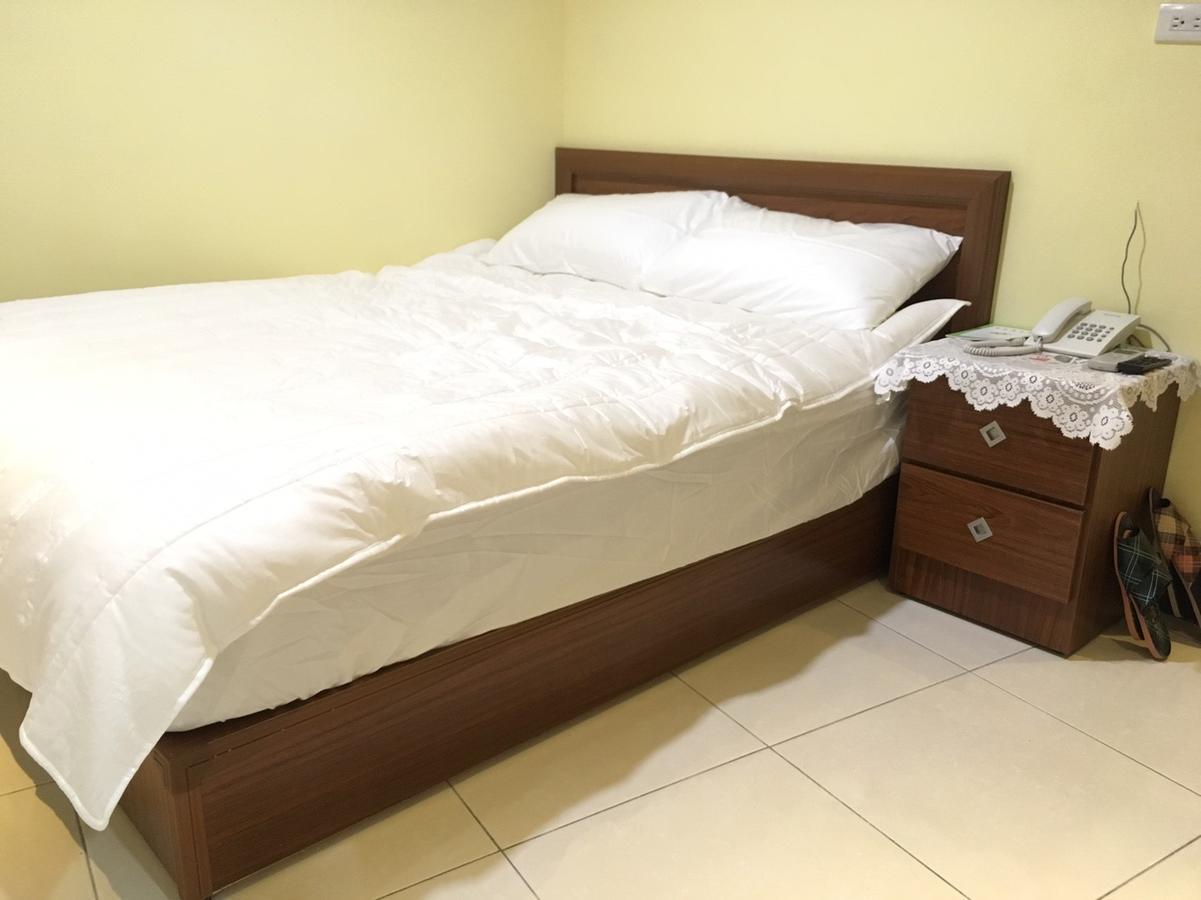Hfun Hotel Kaohsiung Bagian luar foto