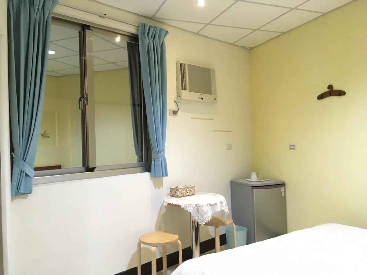 Hfun Hotel Kaohsiung Bagian luar foto